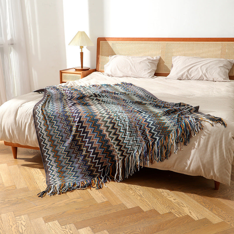 Vasima Knitted Throw Blanket